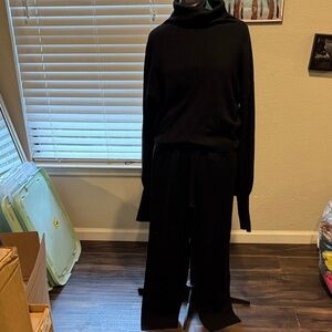 Black lounge two-piece set